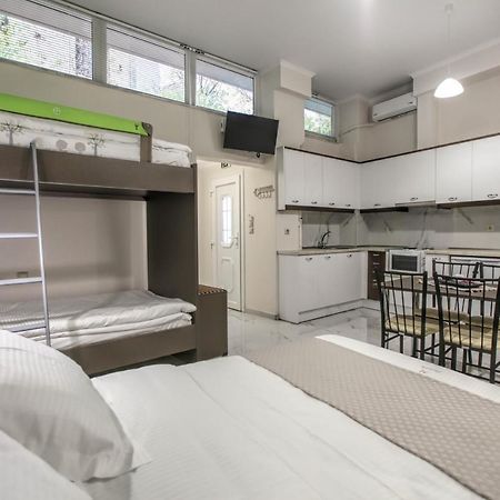 Del Sol #3 Meteora Luxurious Family Suites Kalampáka Dış mekan fotoğraf