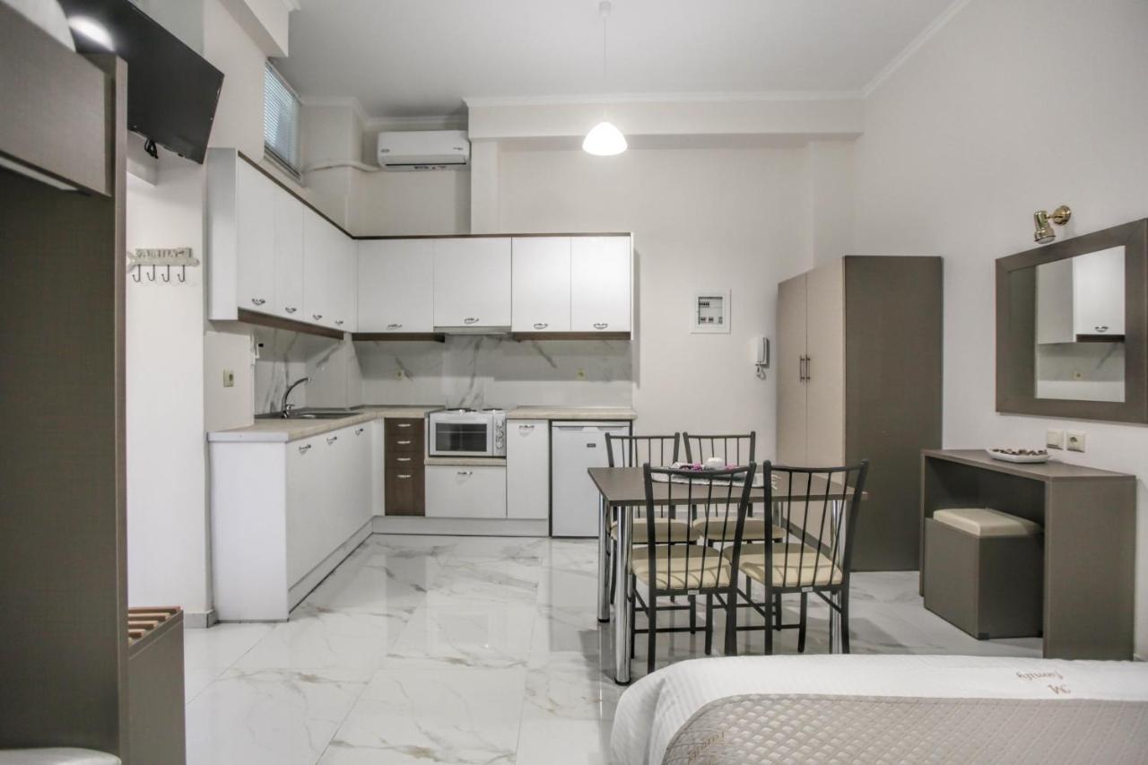 Del Sol #3 Meteora Luxurious Family Suites Kalampáka Dış mekan fotoğraf
