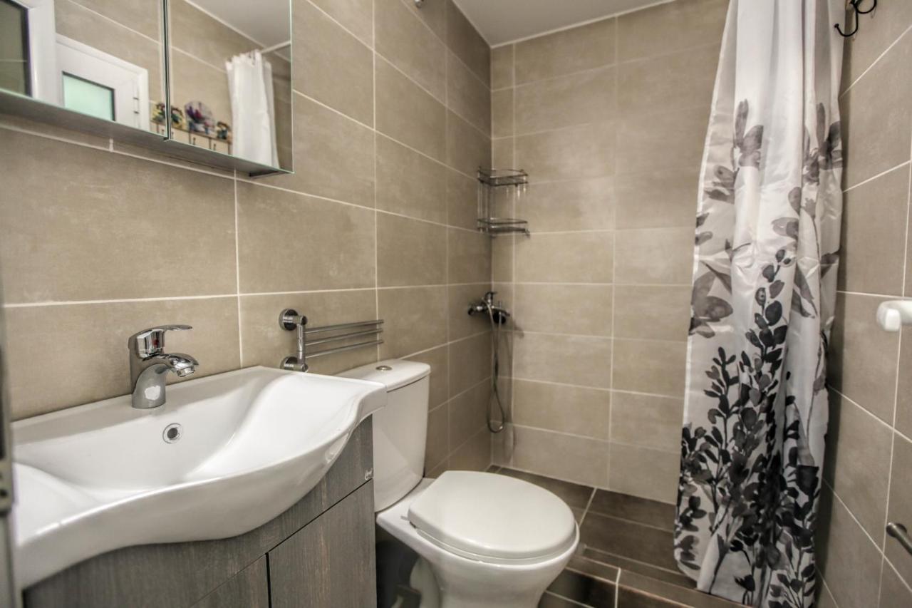 Del Sol #3 Meteora Luxurious Family Suites Kalampáka Dış mekan fotoğraf