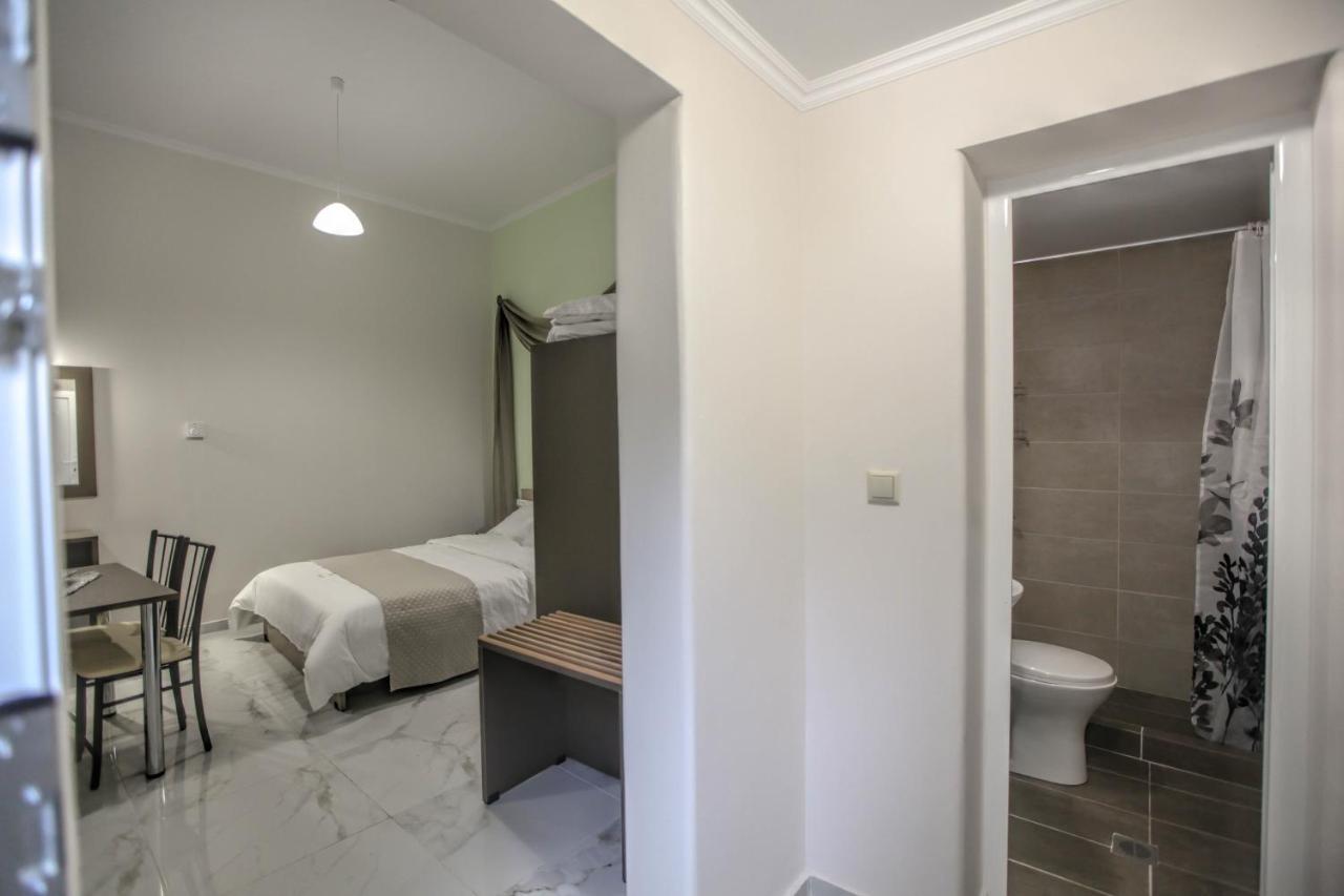Del Sol #3 Meteora Luxurious Family Suites Kalampáka Dış mekan fotoğraf