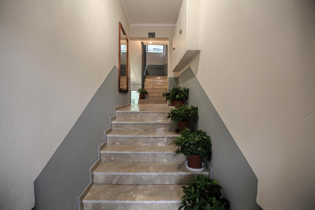 Del Sol #3 Meteora Luxurious Family Suites Kalampáka Dış mekan fotoğraf